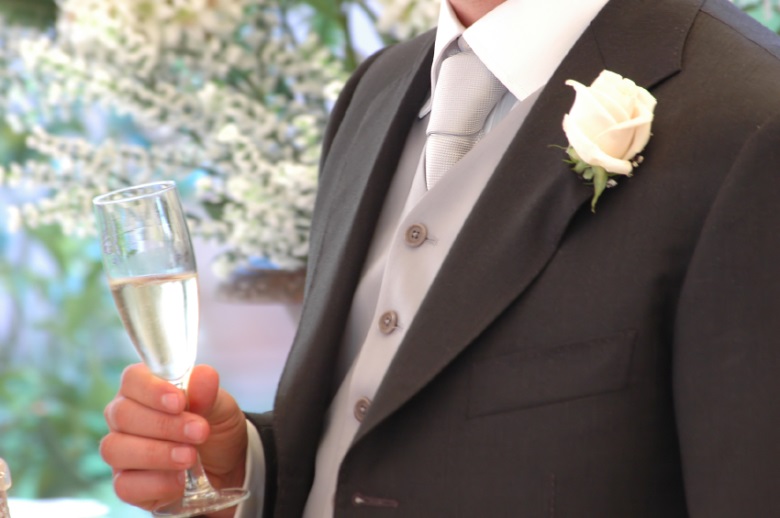 A Guide to Writing Wedding Speeches