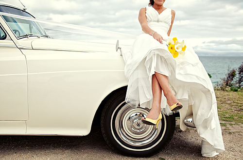 Holly and Neil: A Bright Affair