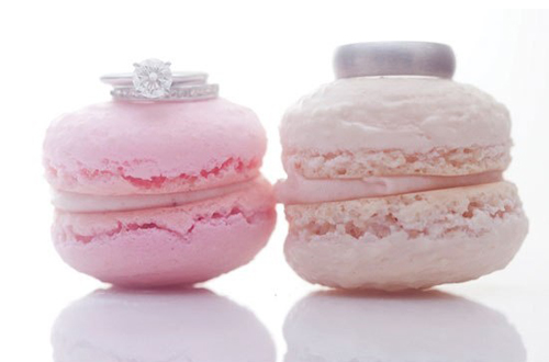 Holy Mmmacaroons! { Elegant Eye Candy }