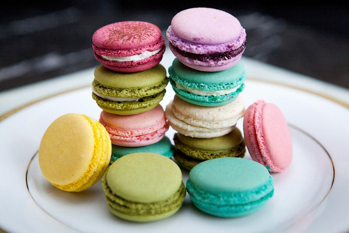 Holy Mmmacaroons! { Elegant Eye Candy }