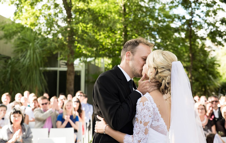 Lezanne & Gideon { Tie The Knot }