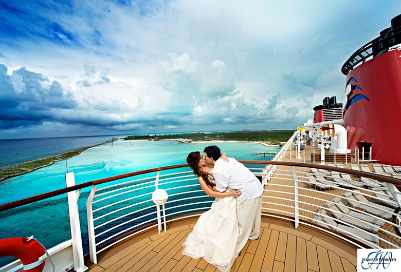 Cruising Your Wedding and Honeymoon